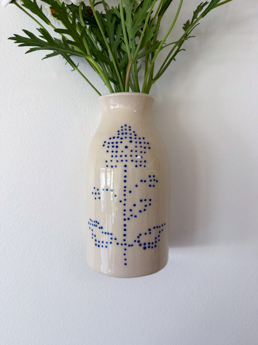 Floral Lace Vase - Wall Hanging