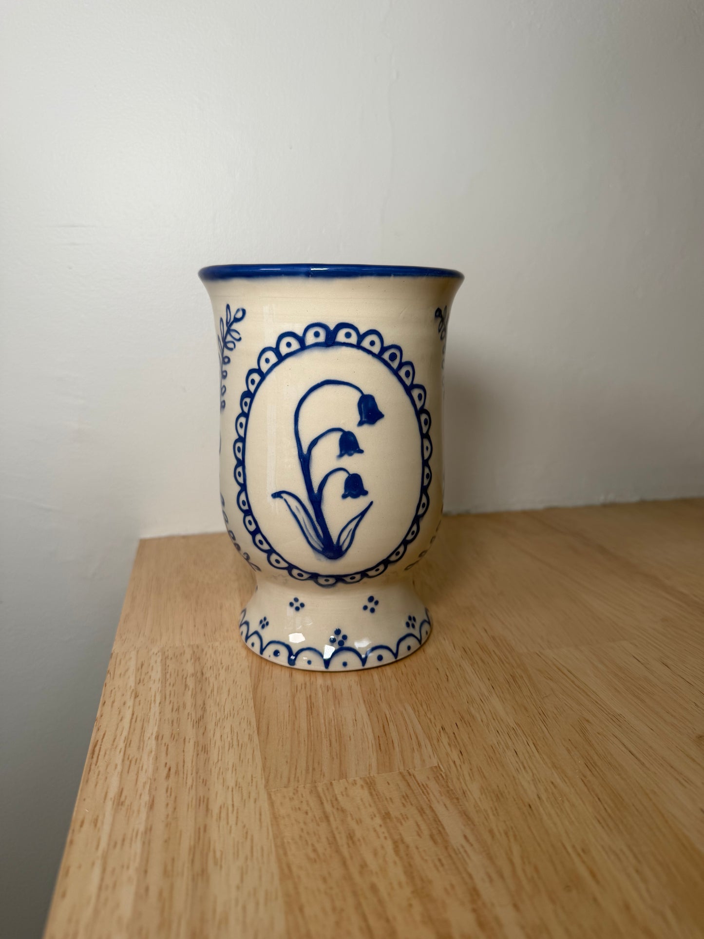 Vase no. 2 Delft Motif