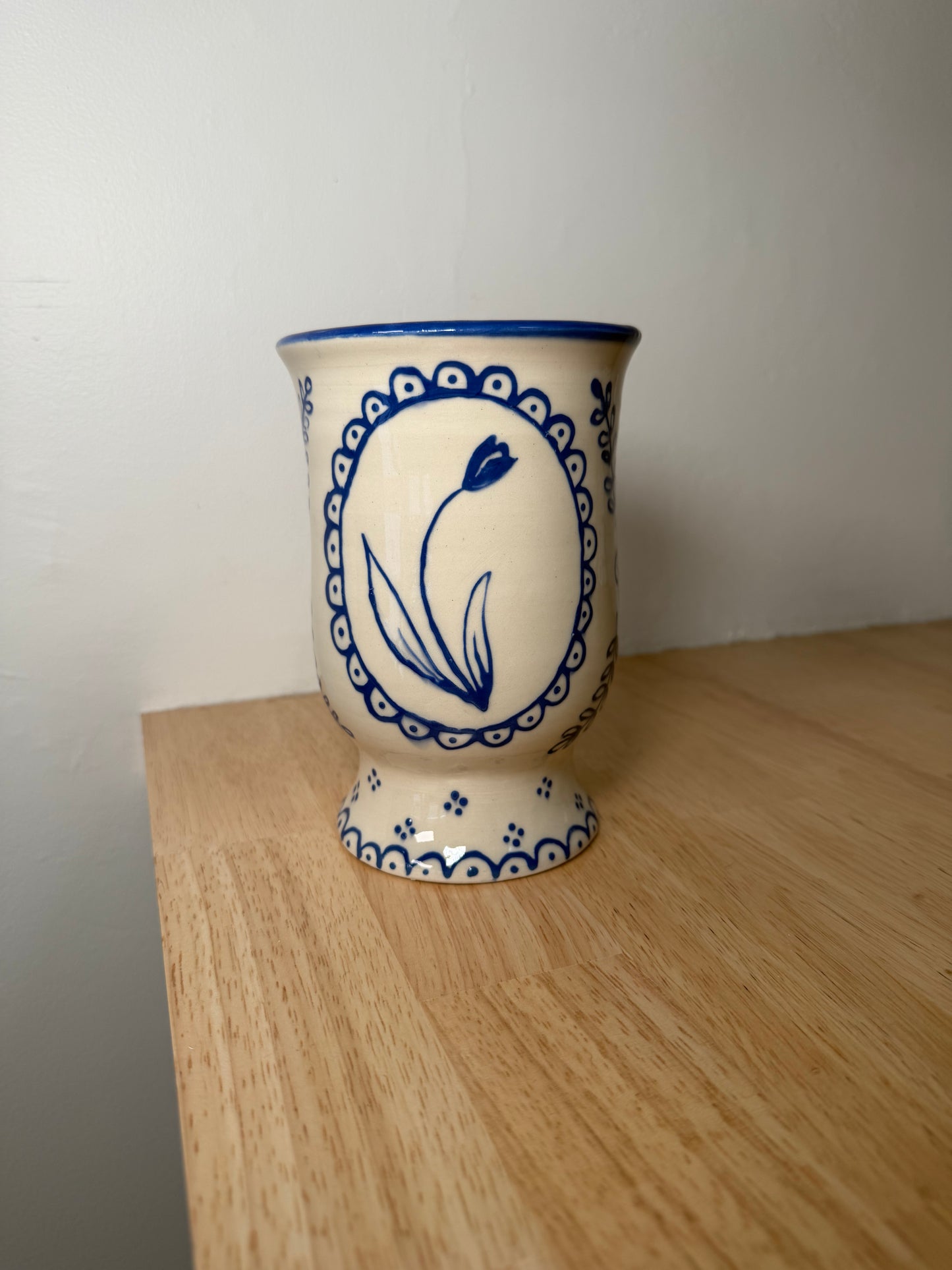 Vase no. 2 Delft Motif