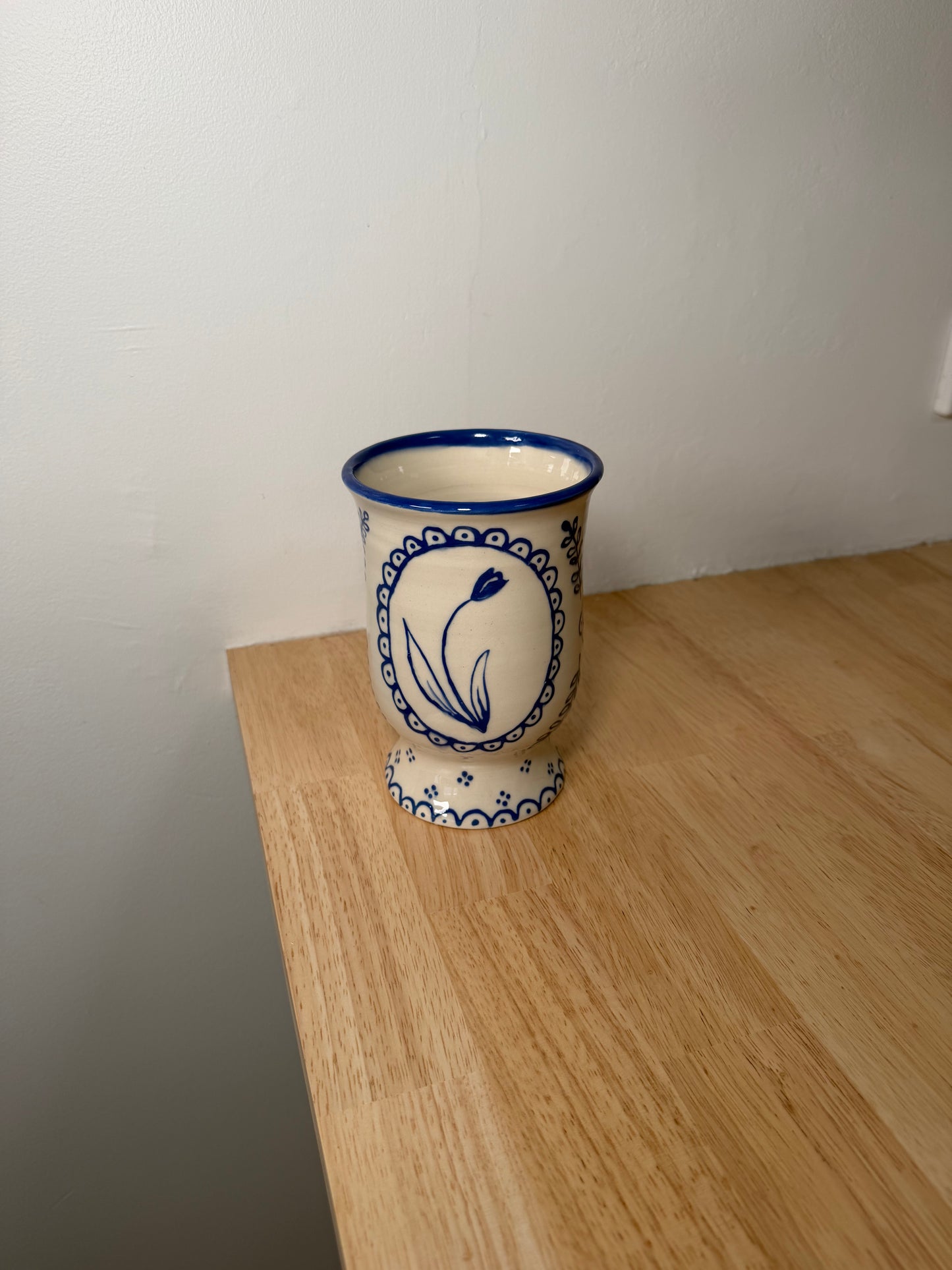 Vase no. 2 Delft Motif