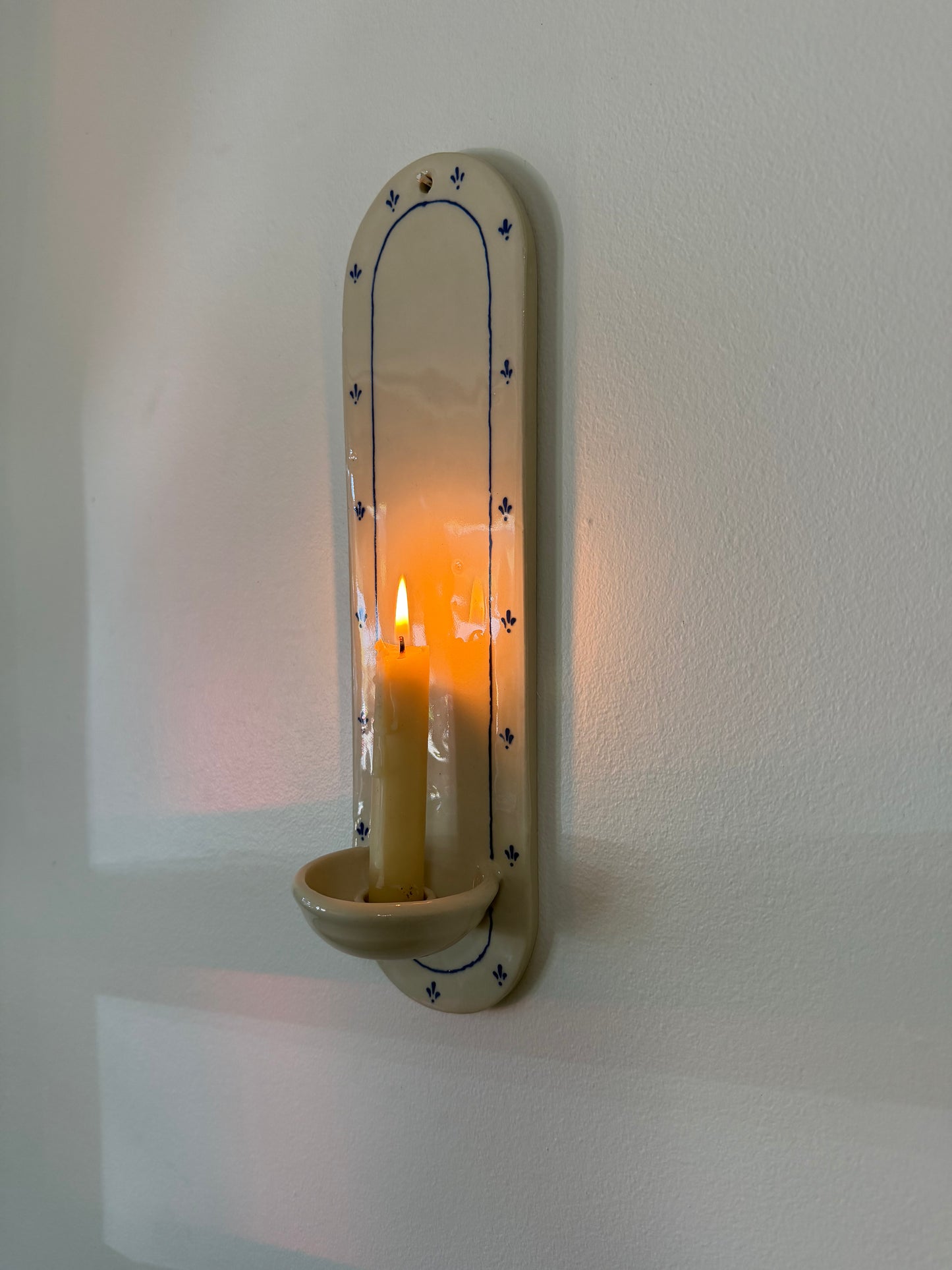 Palmette Edge Sconce